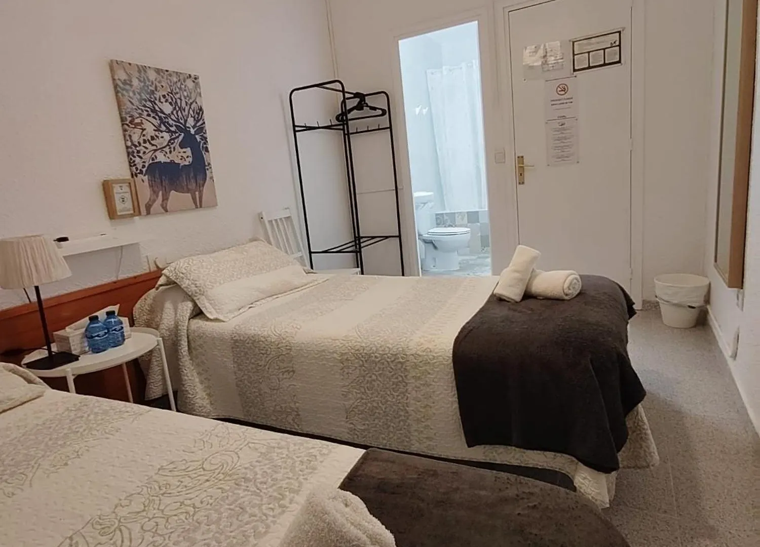 Hostal Dragonflybcn Barselona 0*,  İspanya