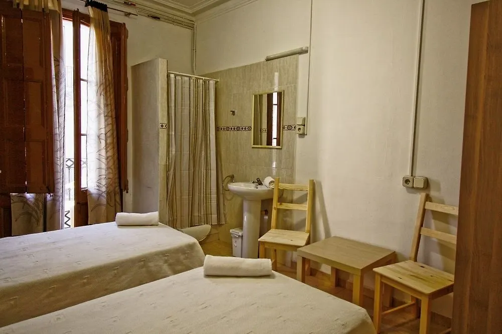 Hostal Dragonflybcn Barselona 0*,