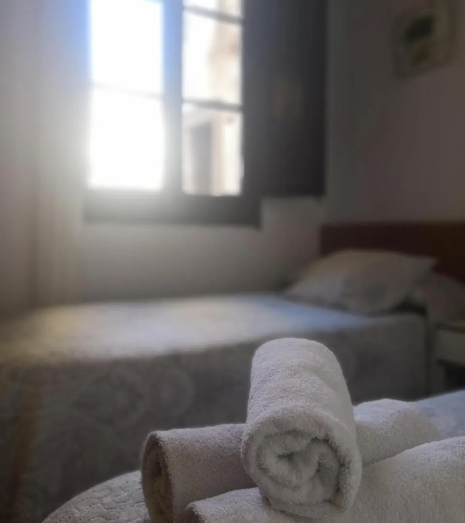 Konukevi Hostal Dragonflybcn Barselona