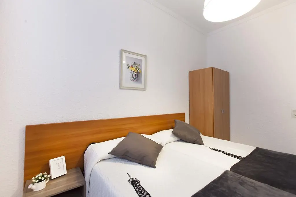 Hostal Dragonflybcn Barcelona 0*,